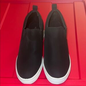 Black and White Heeled Boots with Stylish Design